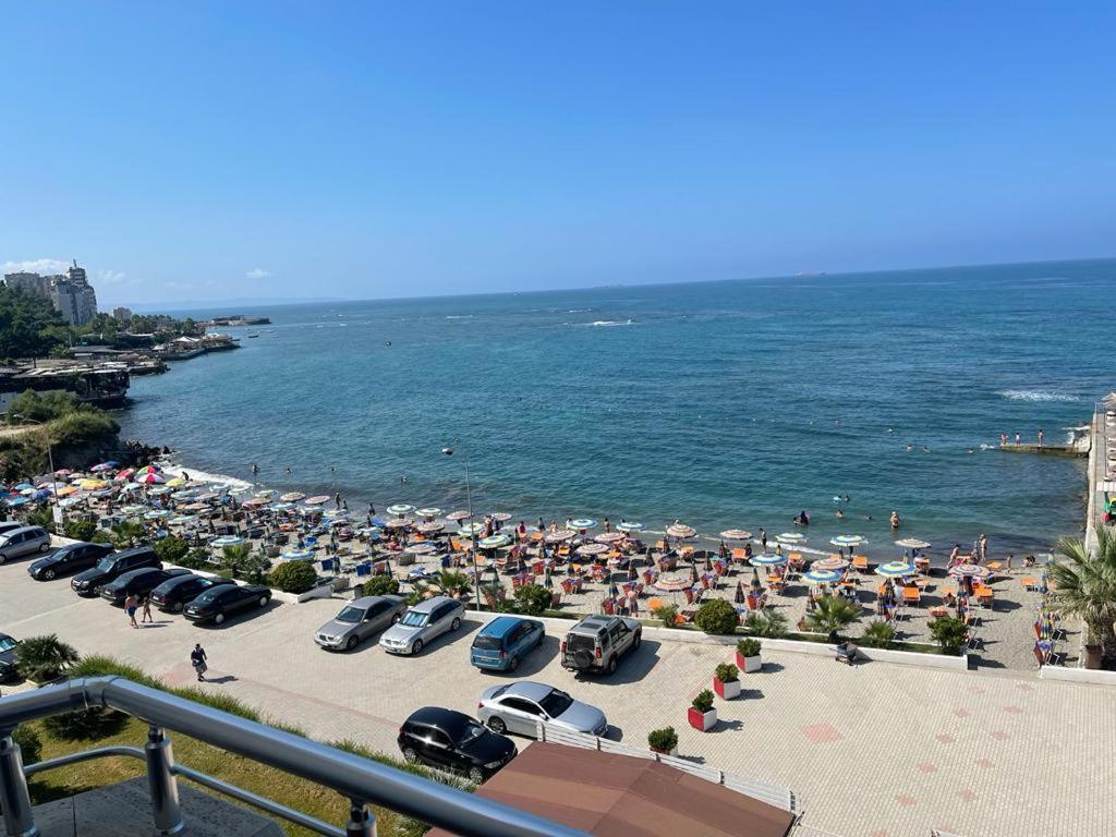 Hotel Ferrara Durres Bagian luar foto