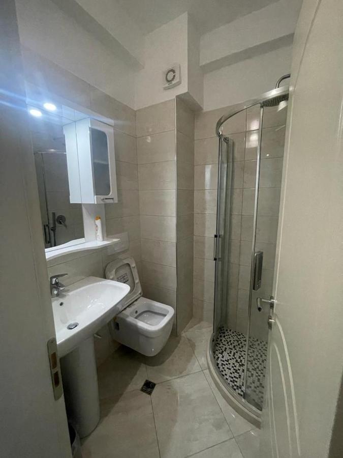 Hotel Ferrara Durres Bagian luar foto