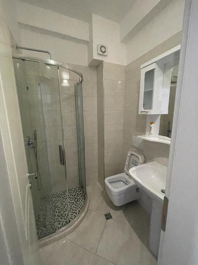 Hotel Ferrara Durres Bagian luar foto