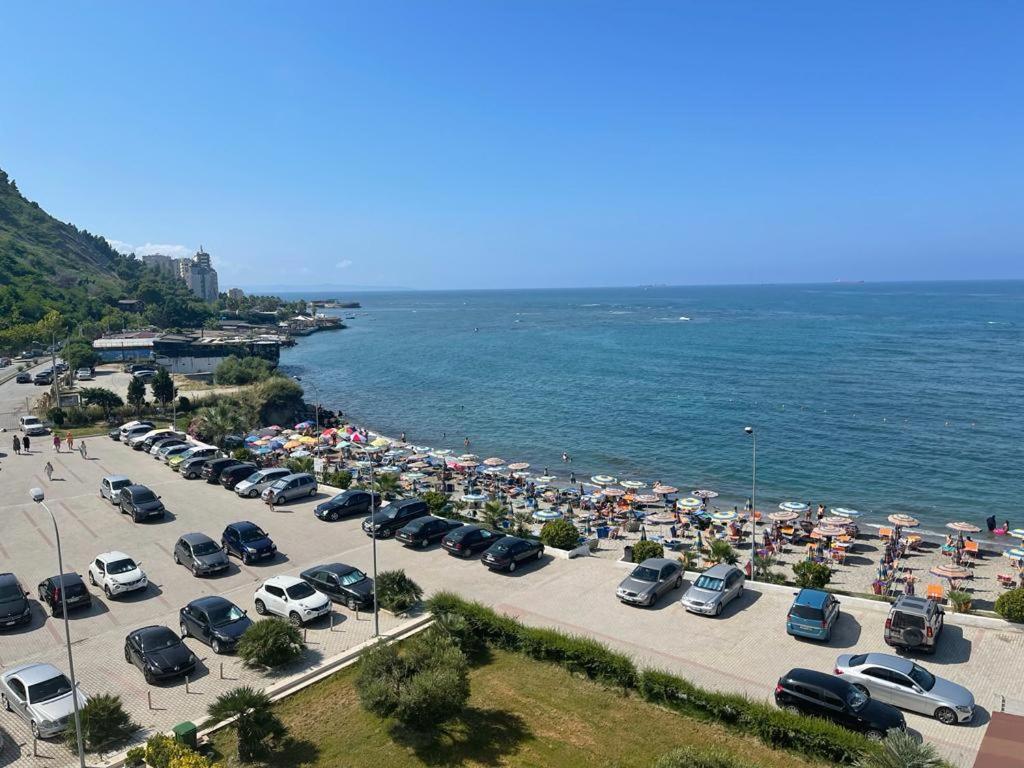 Hotel Ferrara Durres Bagian luar foto